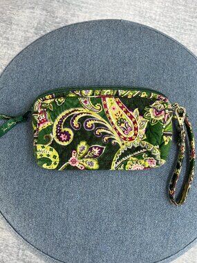 Vera Bradley Retired Chelsea Green Quilted Cotton Wristlet